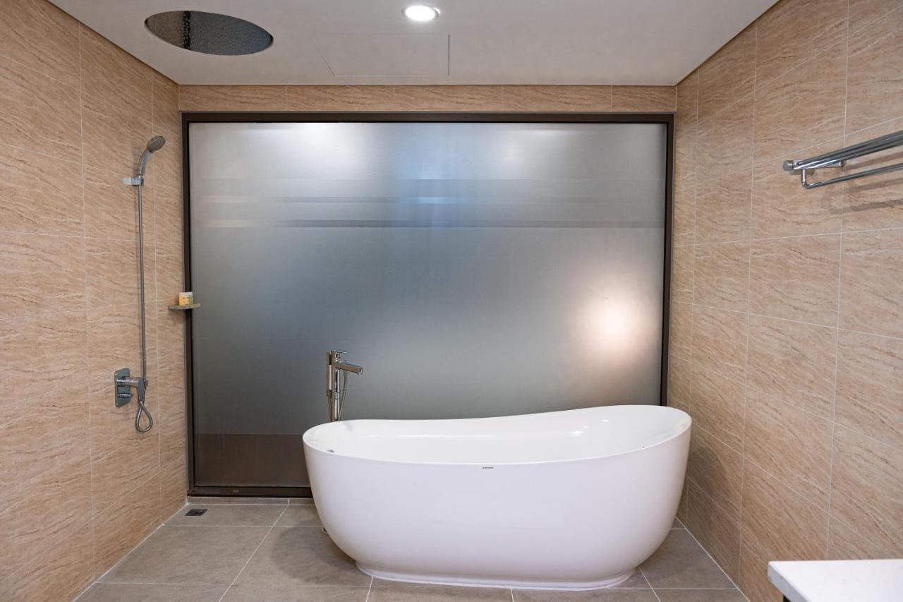 1Br - 1 Sofa Bed Luxurious 5-Stars Resort Phuc Yen Exterior foto